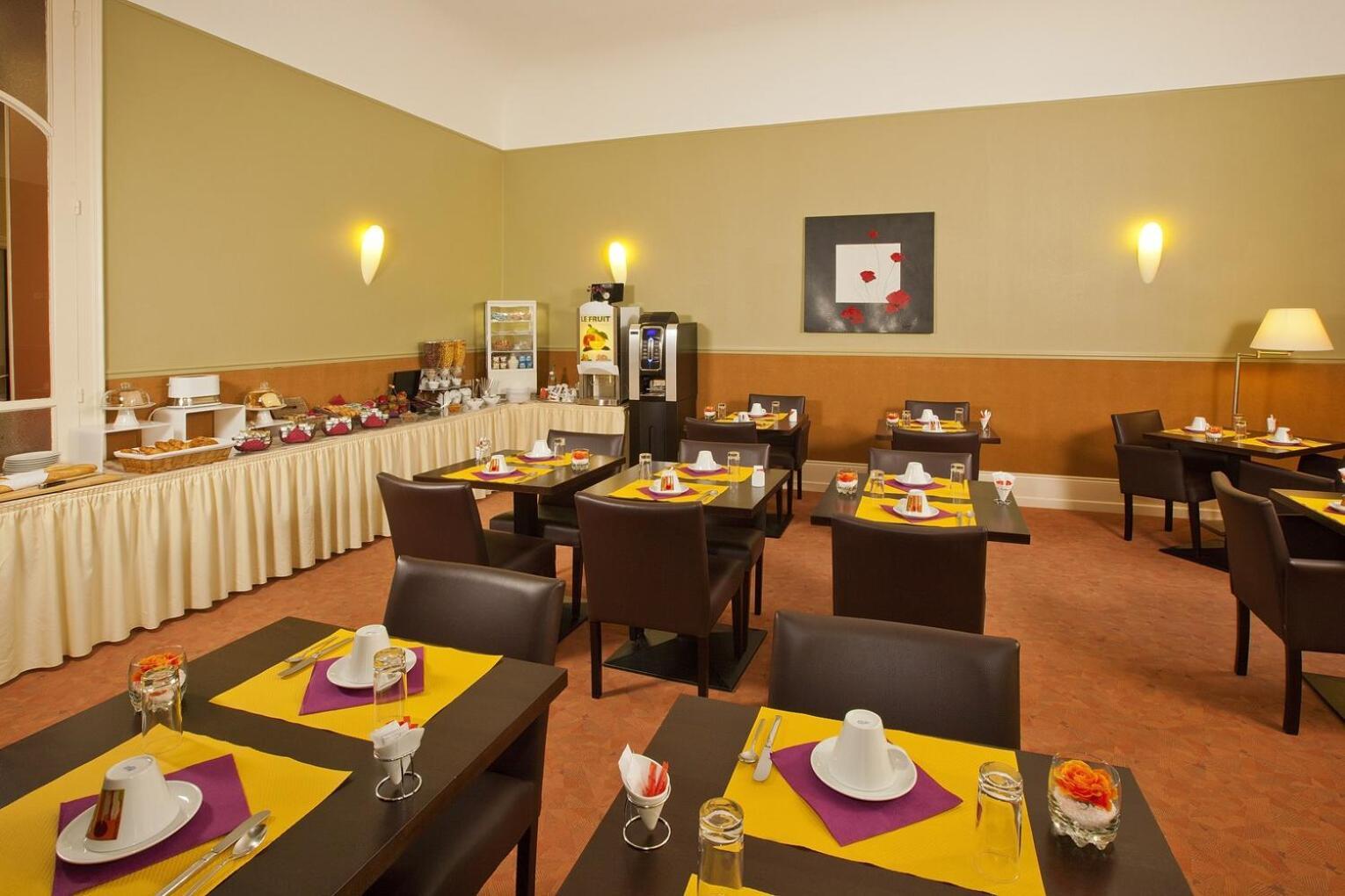Garden & City Luxeuil Ex Le Metropole Et Les Thermes Ngoại thất bức ảnh