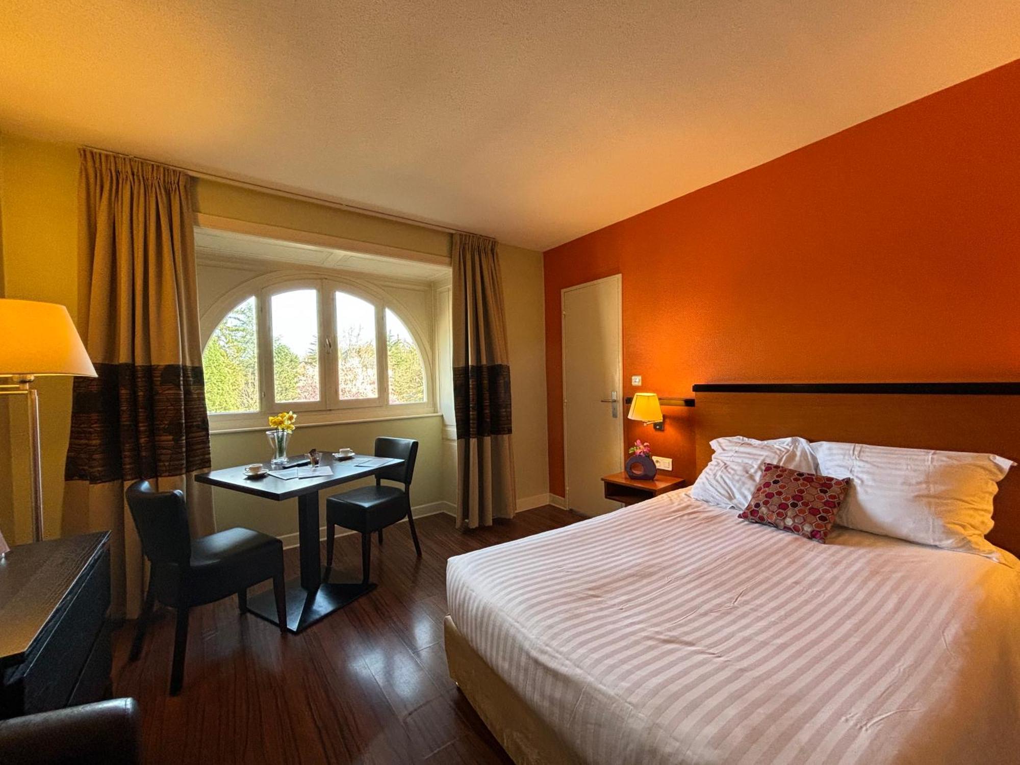 Garden & City Luxeuil Ex Le Metropole Et Les Thermes Ngoại thất bức ảnh