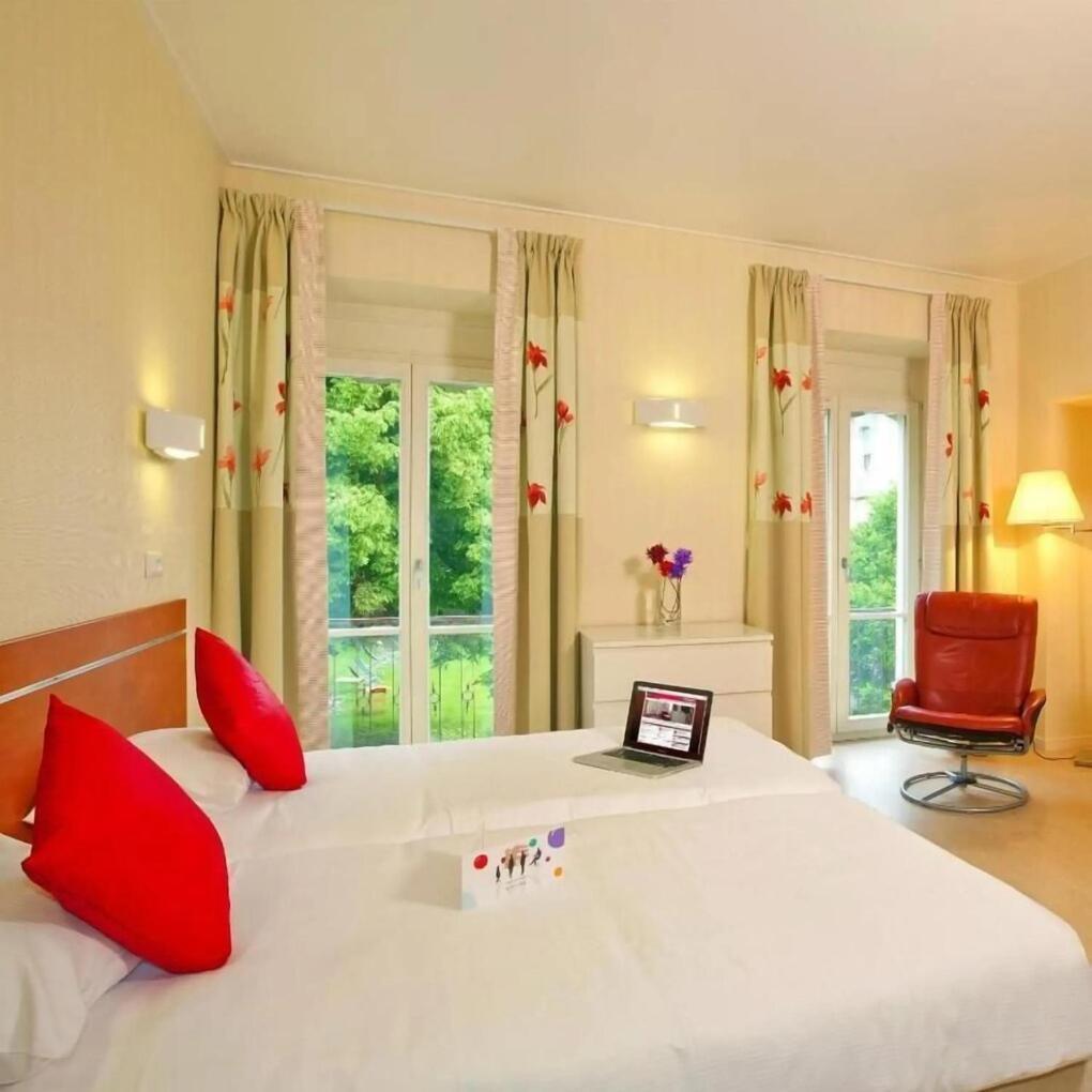 Garden & City Luxeuil Ex Le Metropole Et Les Thermes Phòng bức ảnh