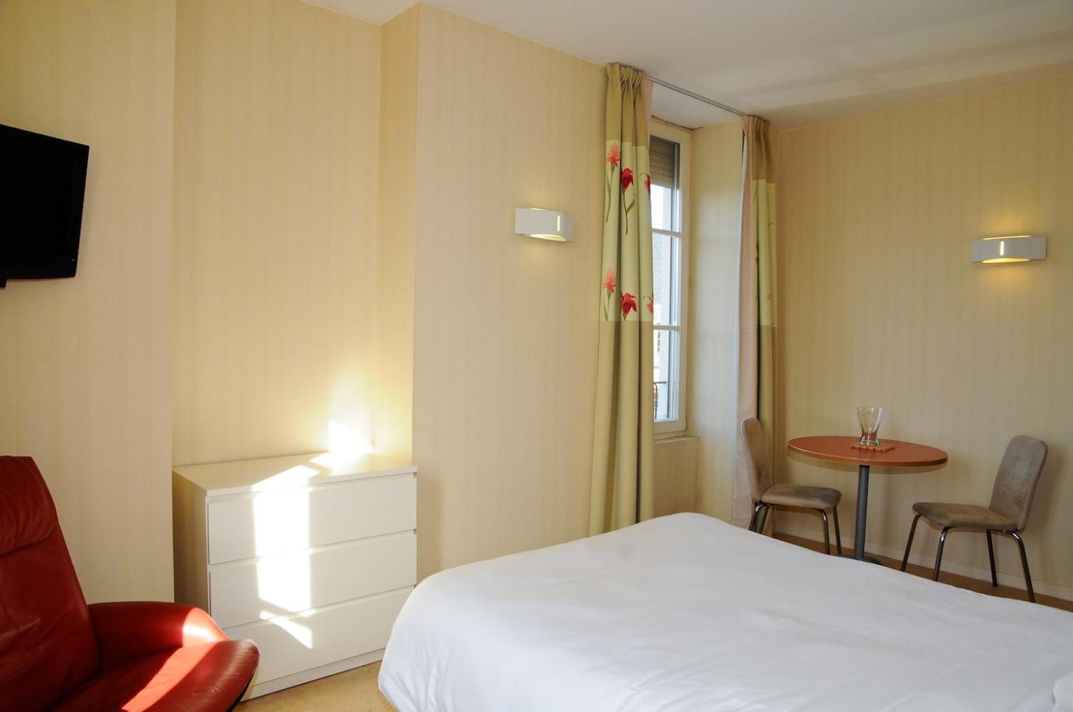 Garden & City Luxeuil Ex Le Metropole Et Les Thermes Phòng bức ảnh