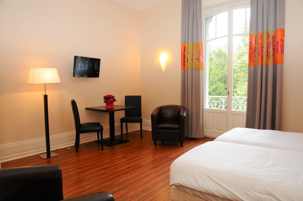 Garden & City Luxeuil Ex Le Metropole Et Les Thermes Ngoại thất bức ảnh