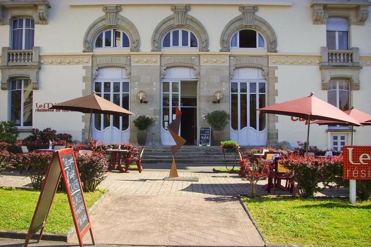 Garden & City Luxeuil Ex Le Metropole Et Les Thermes Ngoại thất bức ảnh