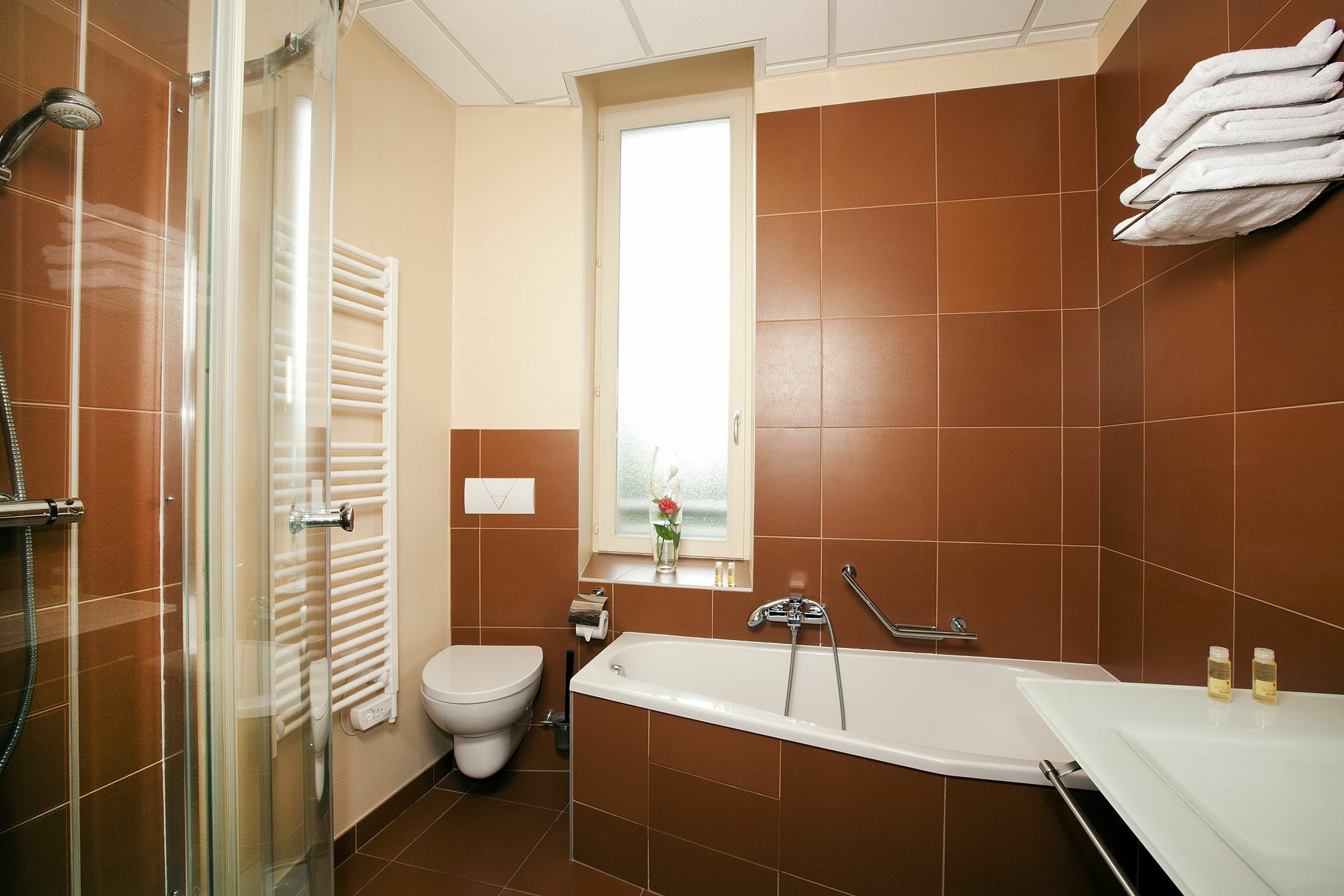 Garden & City Luxeuil Ex Le Metropole Et Les Thermes Ngoại thất bức ảnh