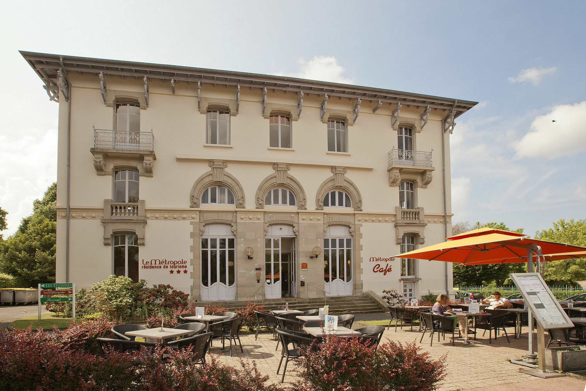 Garden & City Luxeuil Ex Le Metropole Et Les Thermes Ngoại thất bức ảnh